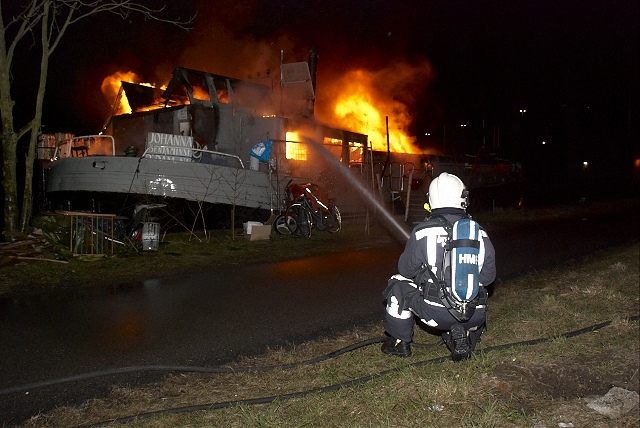 2010/60/20100315 007 Scheepsbrand Nieuwemeerdijk.jpg